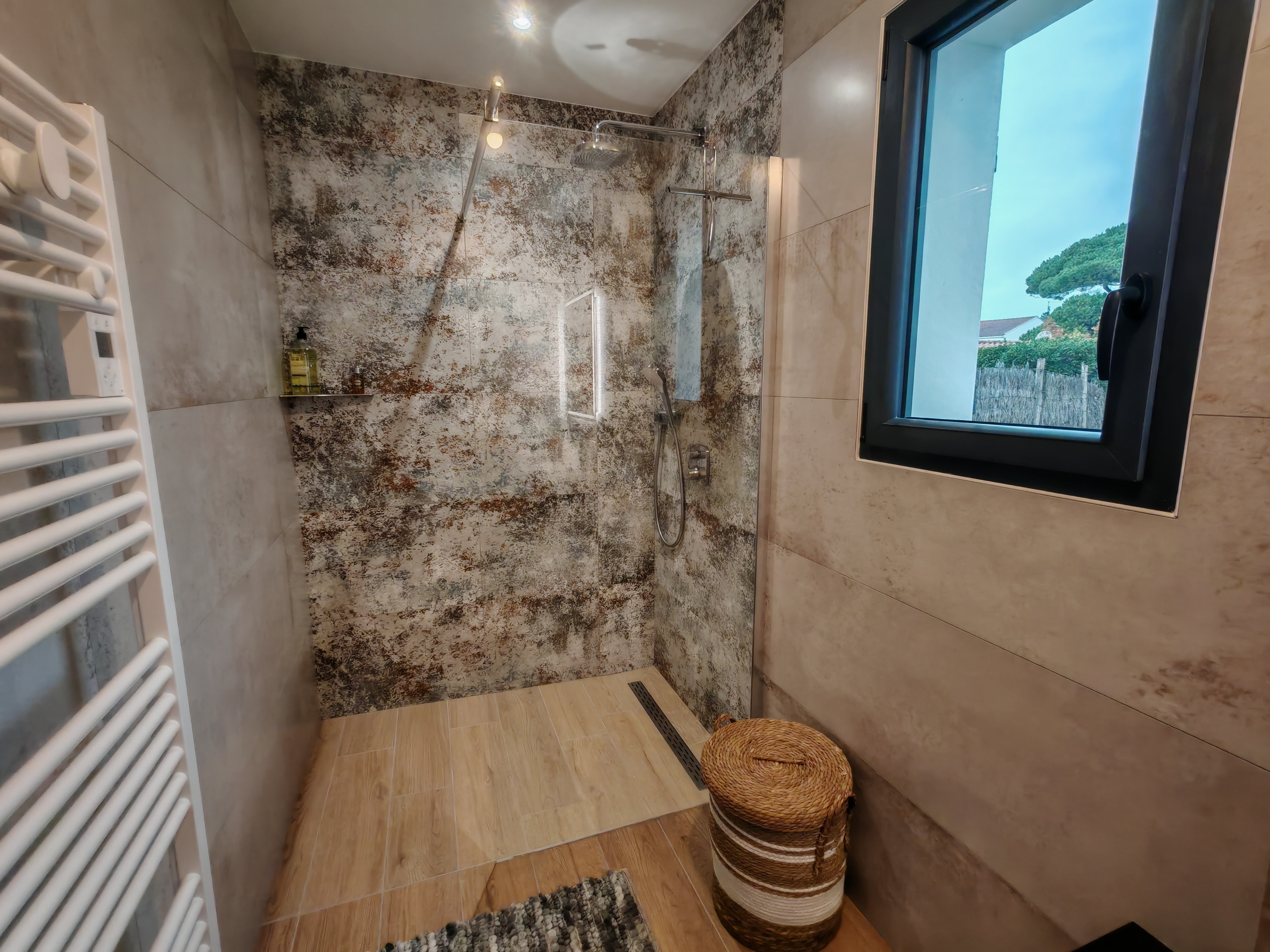 Shower room in master suite