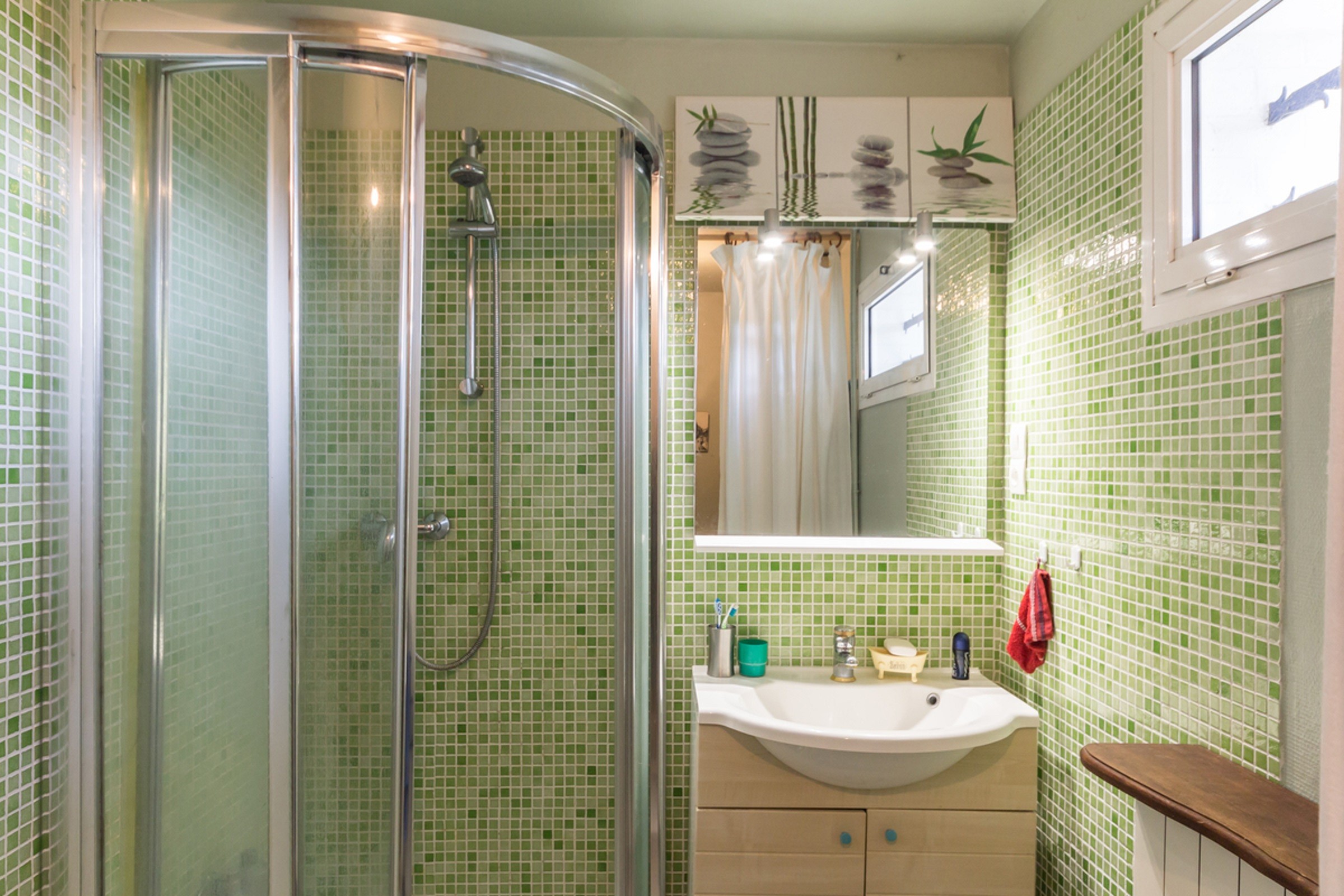 Shower room in the gîte