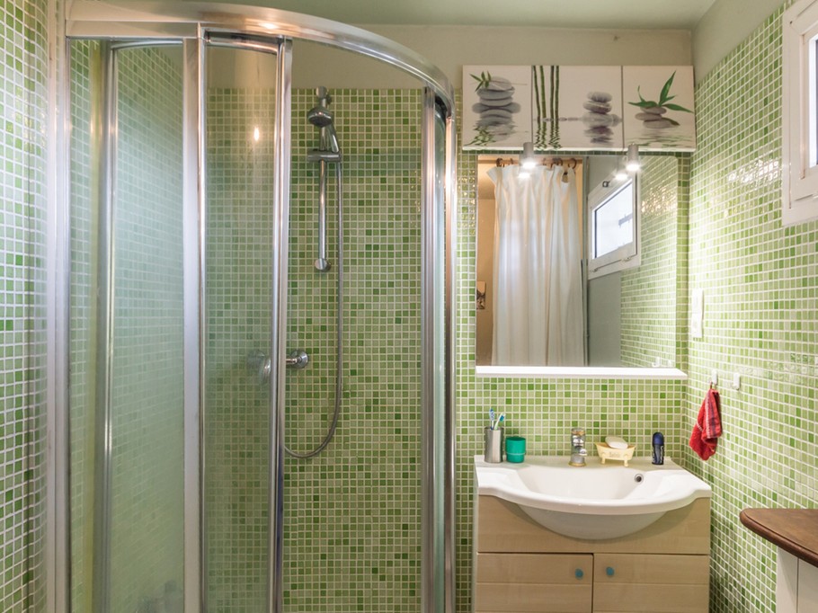 Shower room in the gîte