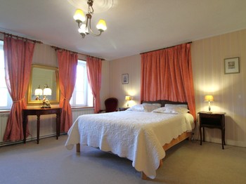 Maison d’Hôtes de Charme du XVIIIᵉ siècle, à Maizières