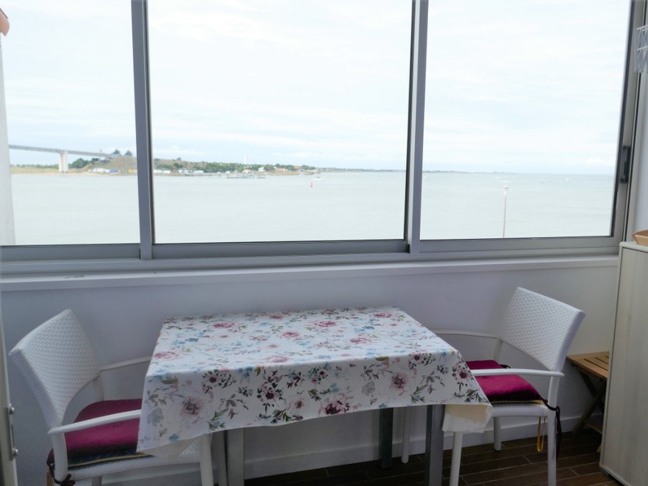 Vue sur le pont de l'ile de Noirmoutier depuis la loggia
