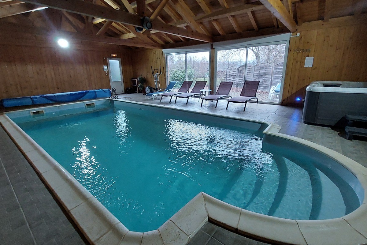 piscine intérieure chauffé 9.5 x 4.9