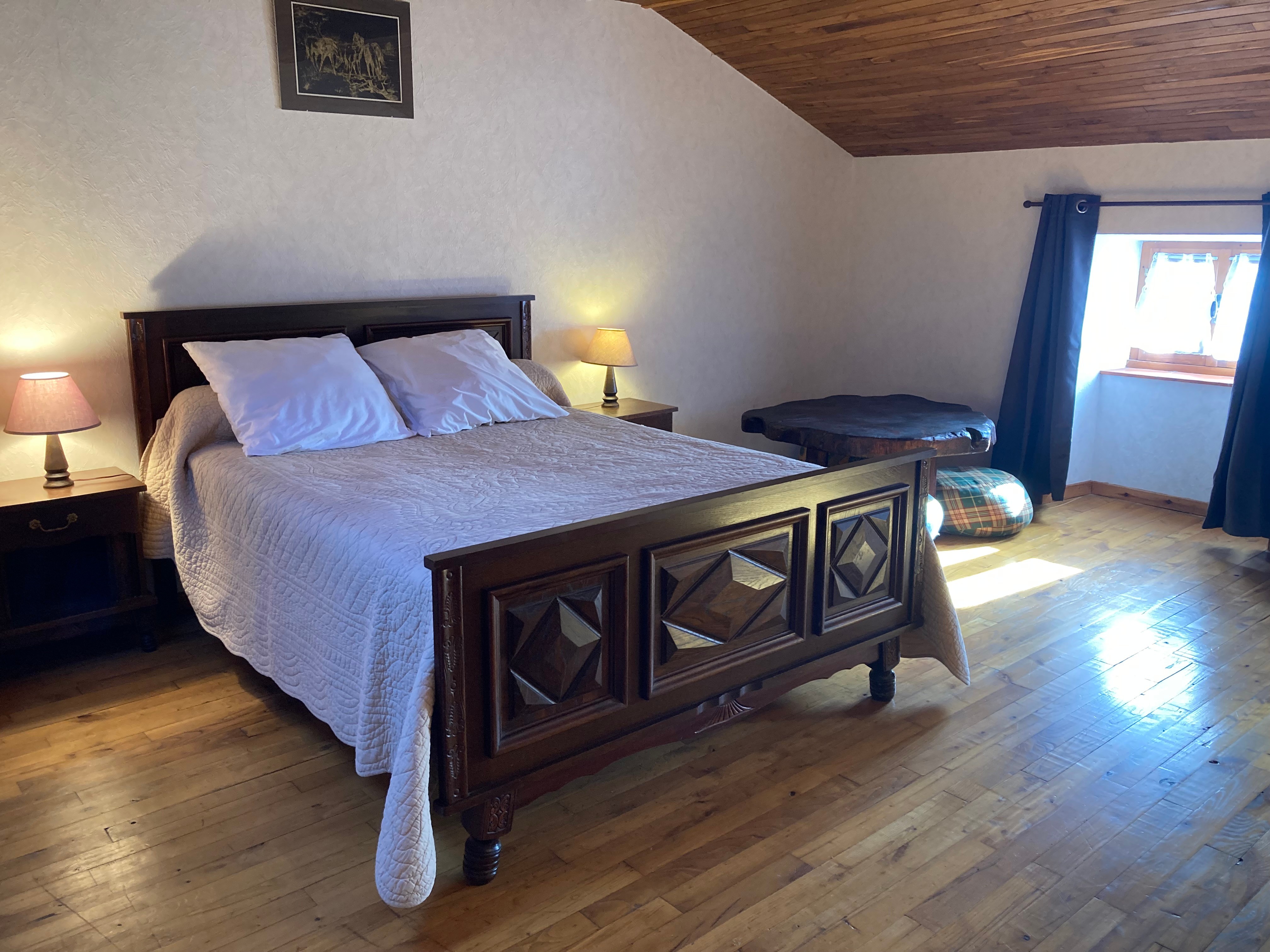 2ème chambre à l'étage lit 140