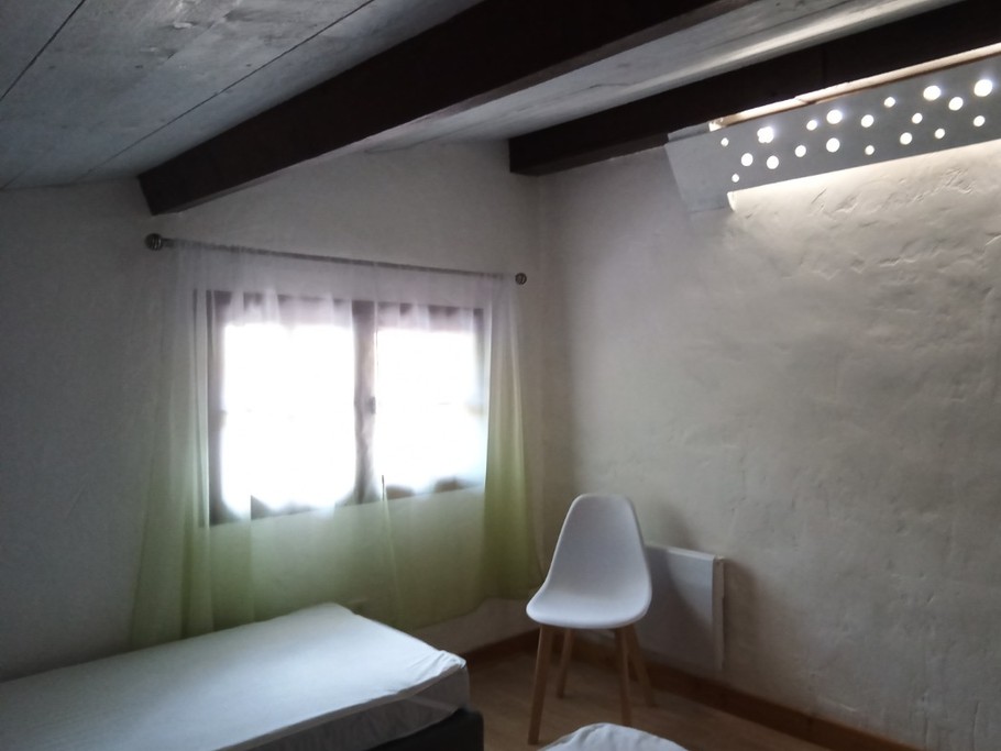 La Maison de Thalia, au cœur du village (proche Sisteron, Provence)