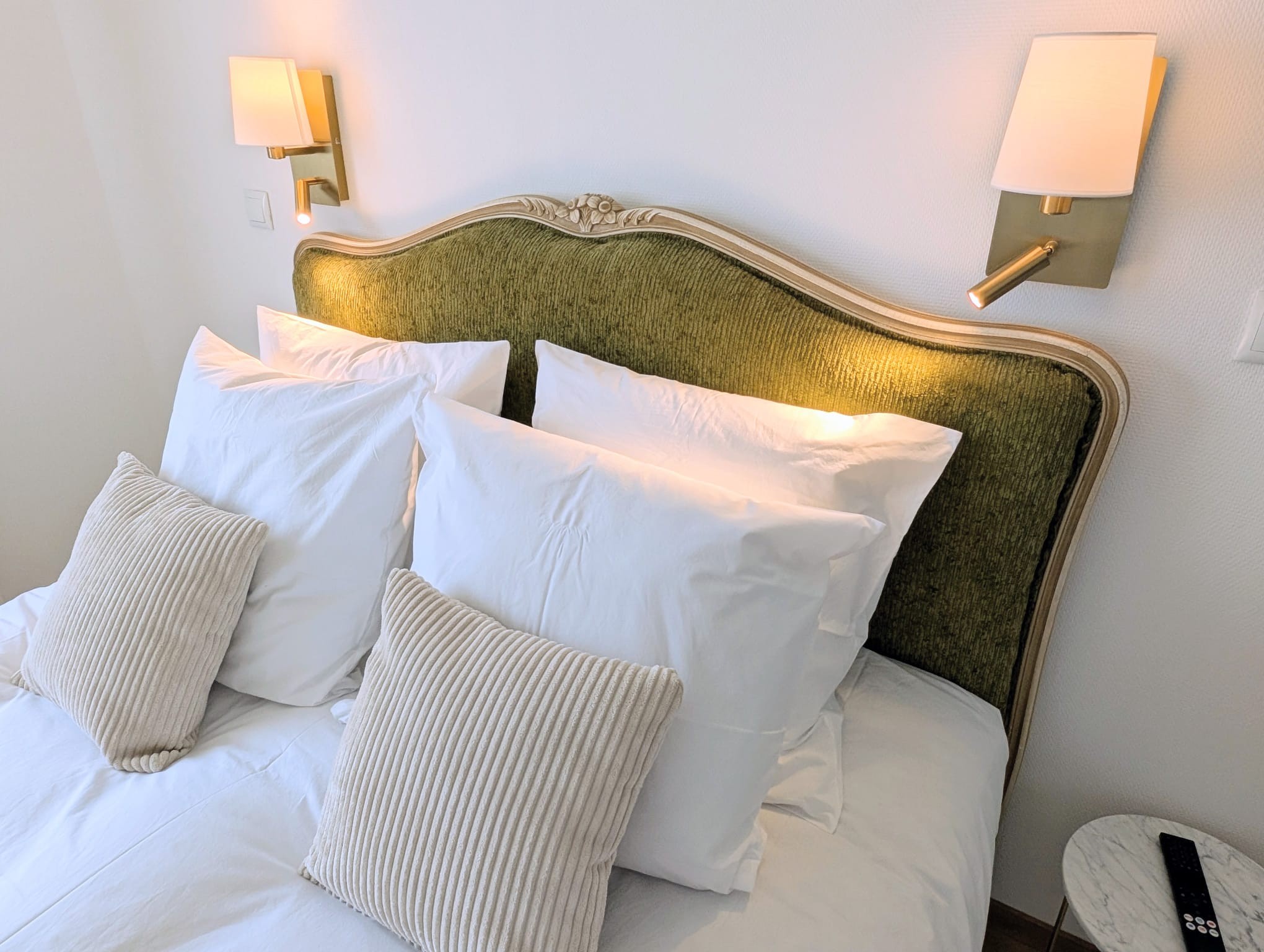 Grand Hôtel 100% cotton percale bed linen and goose down duvet