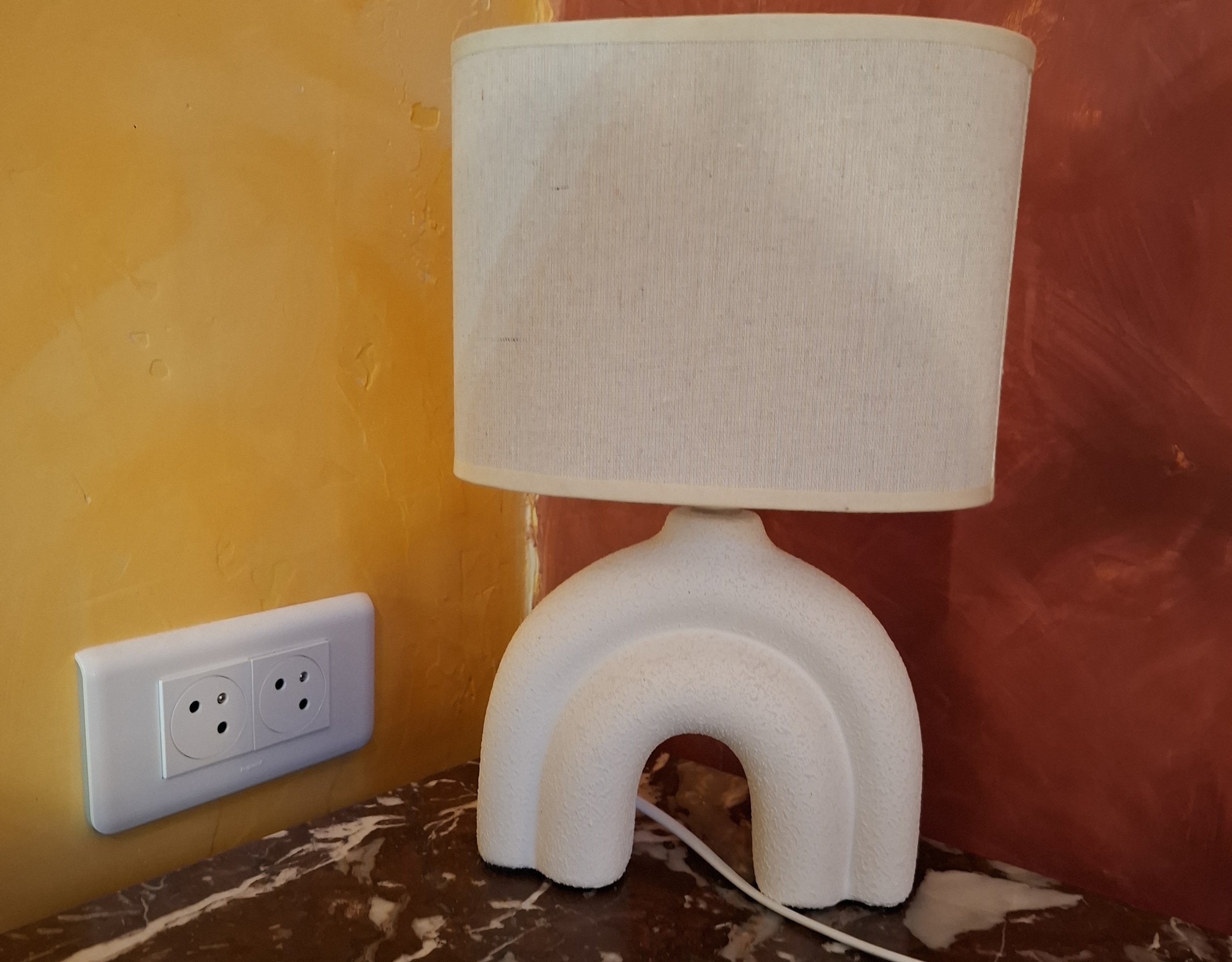 Double prises libres près de chaque lit