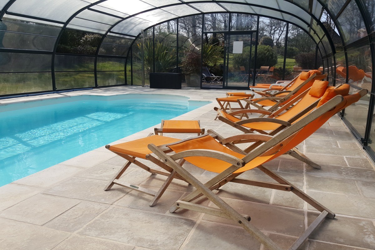Piscine couverte et chauffée