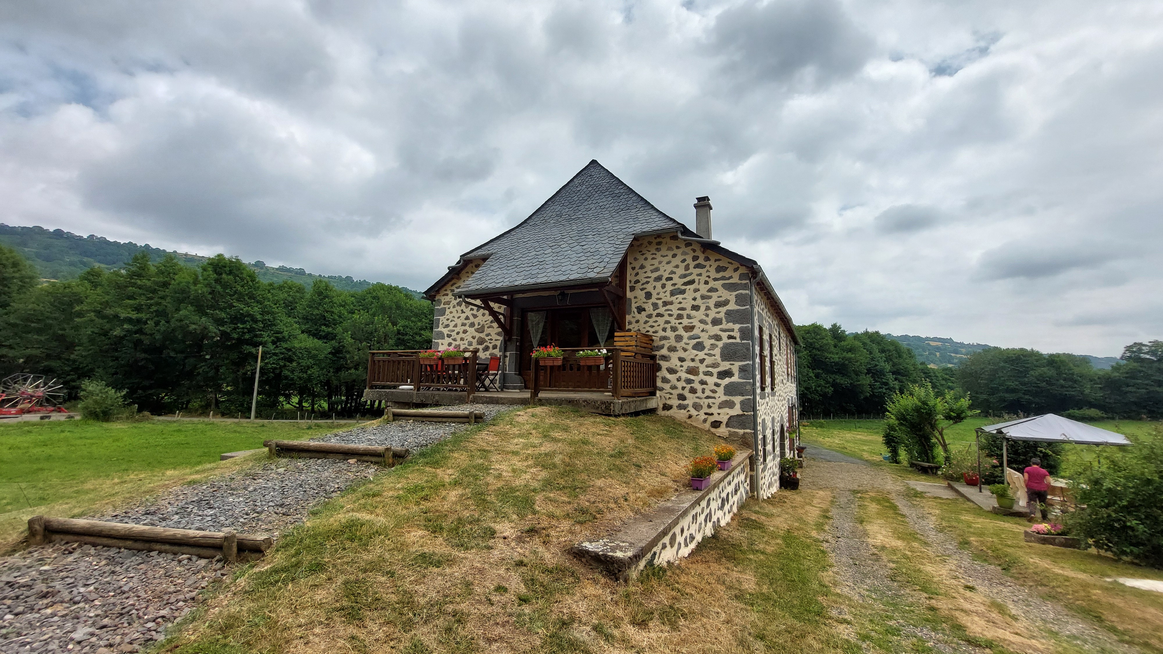 gite-laveissiere-vue-nature-parc-volcans