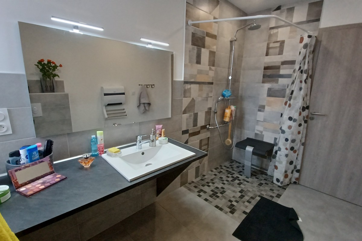 Salle de bain - Gîte l'Atelier de plain de pied, Gérardmer