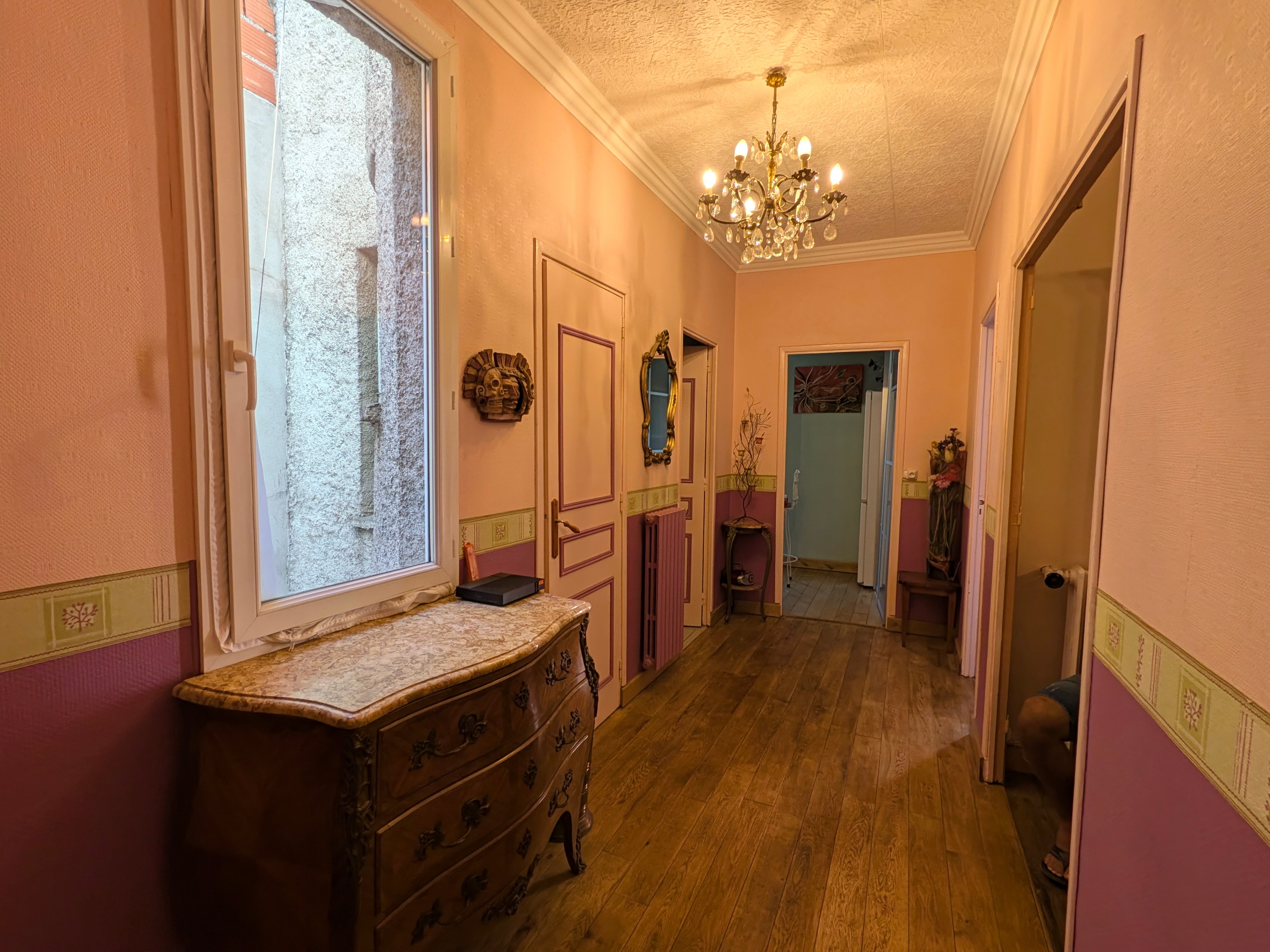 Hallway – 3-room flat in central Toulouse – 2 bedrooms, balcony, near Marengo-SNCF metro station
