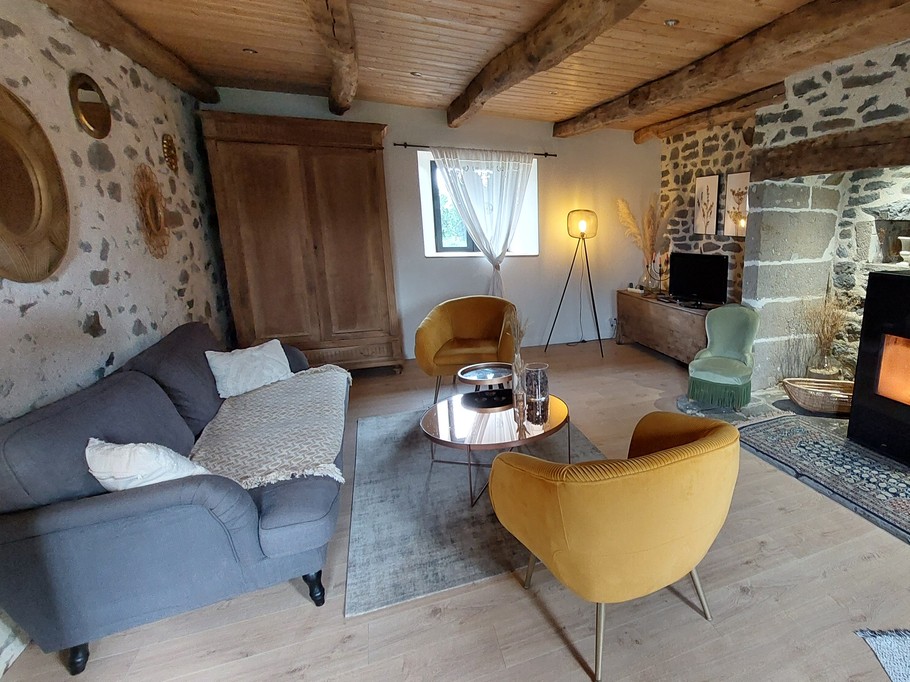 salon avec poele à granulés