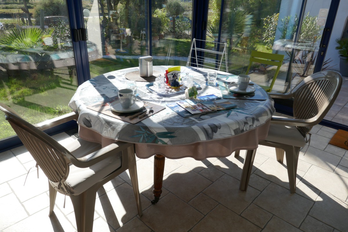 petit déjeuner dans la véranda