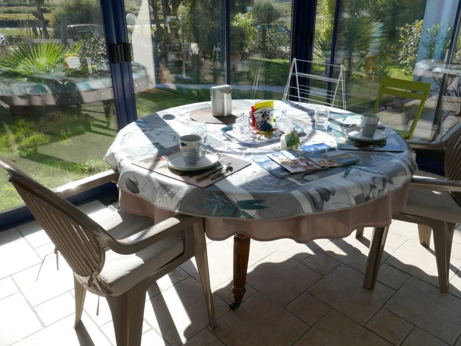 petit déjeuner dans la véranda