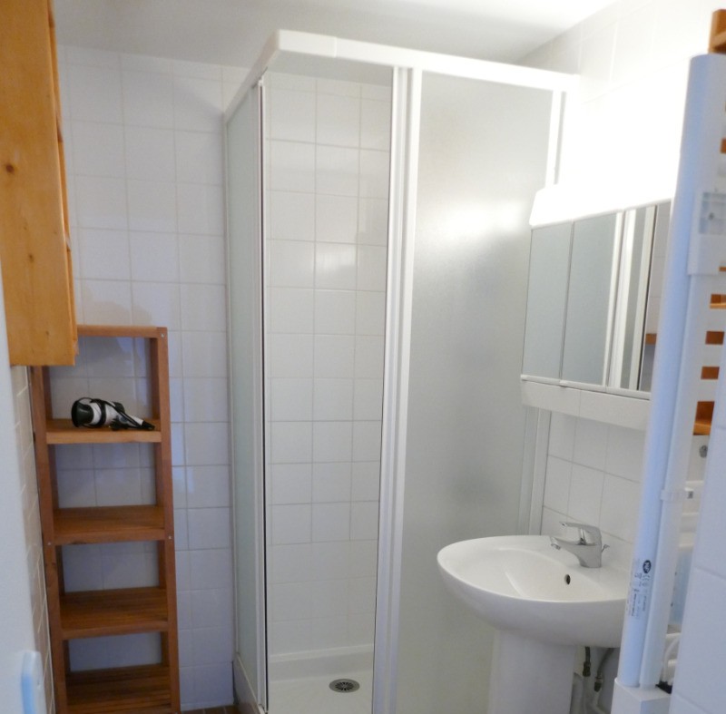 Salle d'eau avec wc