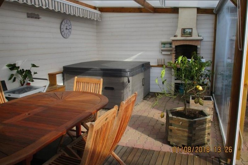 Terrasse couverte - SPA barbecue