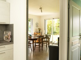 Vue sur la salle à manger