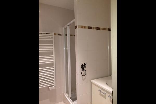 salle de bains (à côté chambre 1)