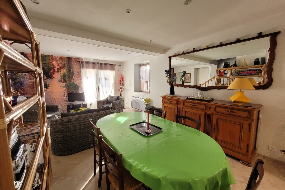 Espace salle à manger.