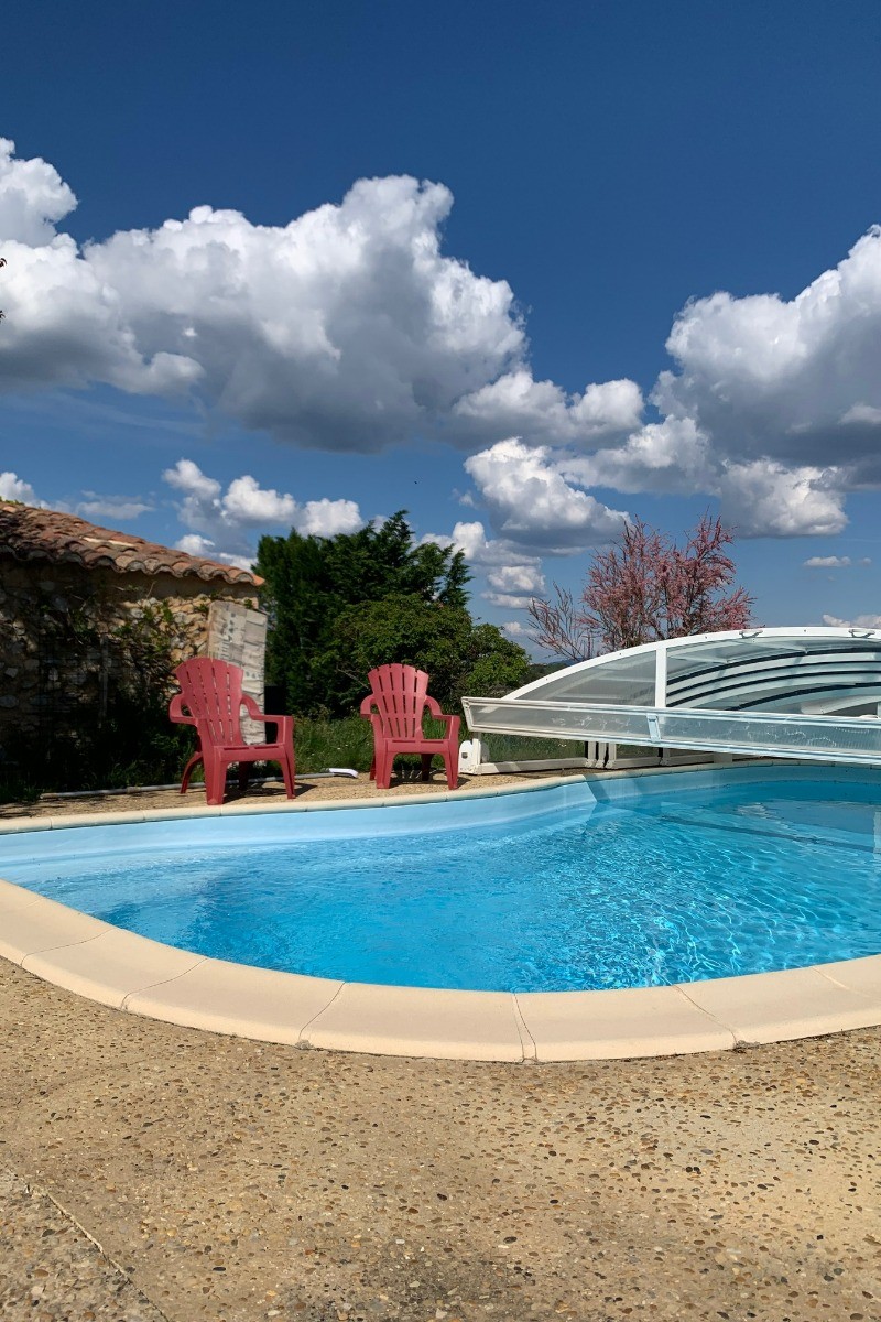 Gîte la Voûte des oliviers - La piscine commune