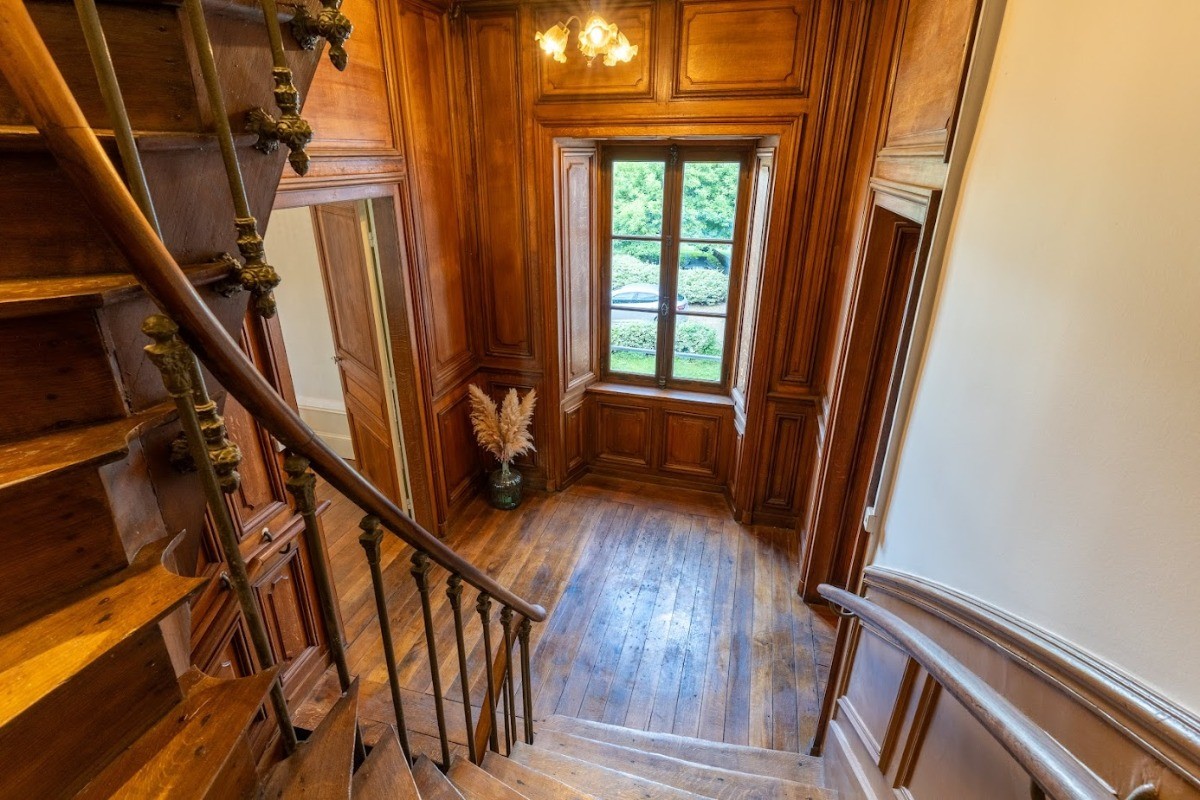 La montée d'escalier