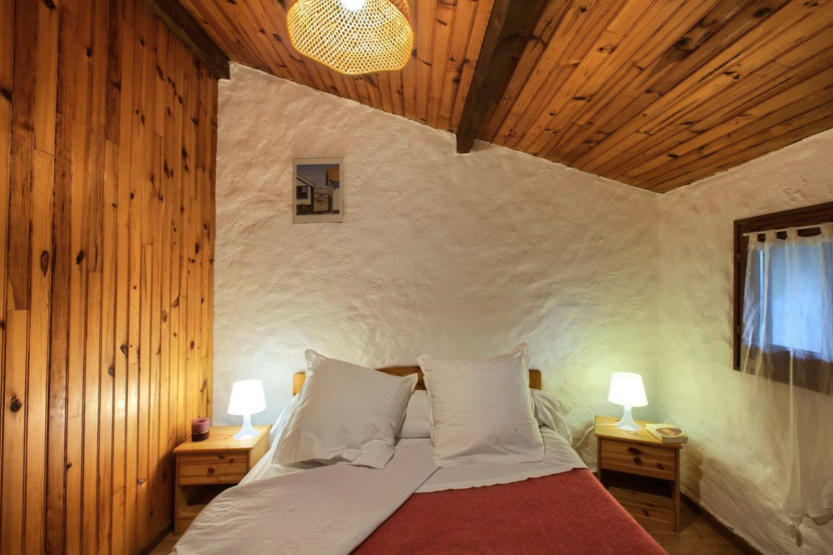 2ème chambre. A l'étage.