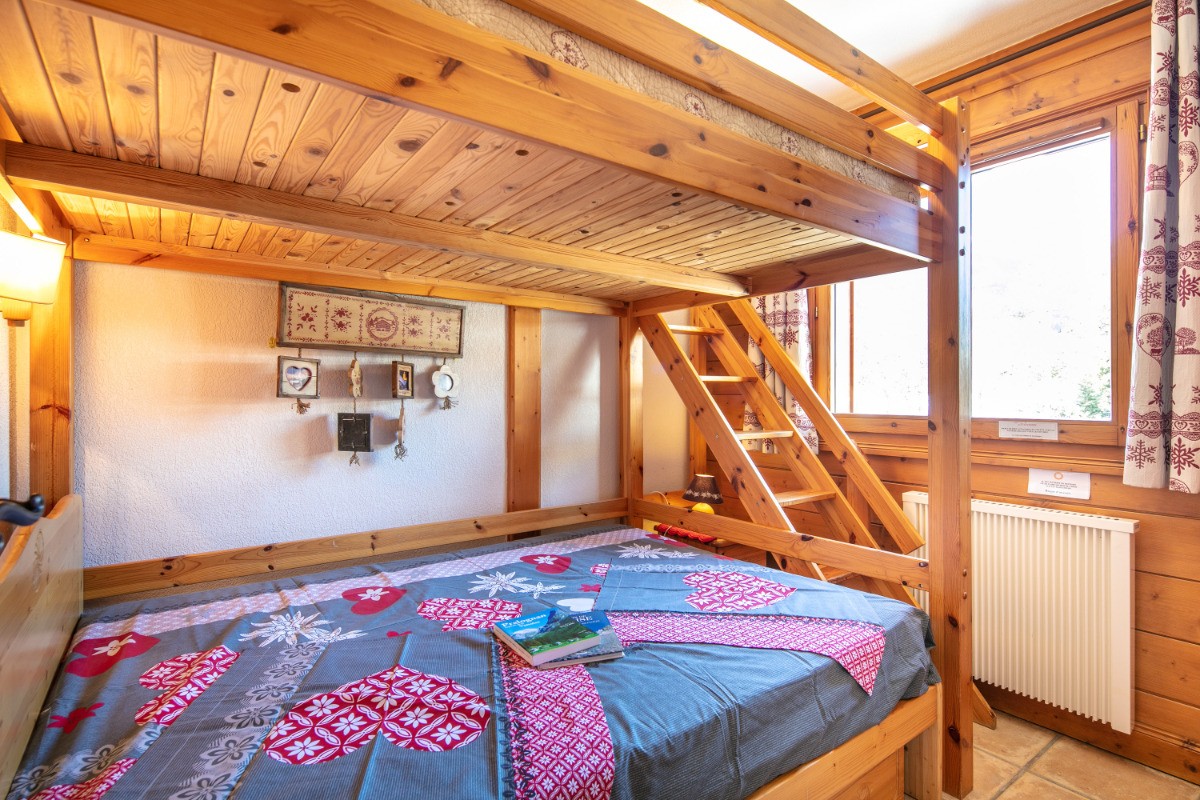 chambre des enfants avec ces 2 lits en 140 x 190 superposés