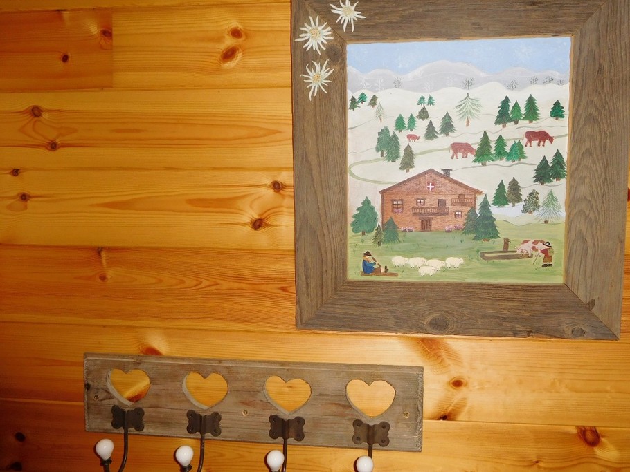 Gite "Chez Paul" - hameau en direction de la station de ski La Toussuire Les Sybelles en Savoie - détails déco