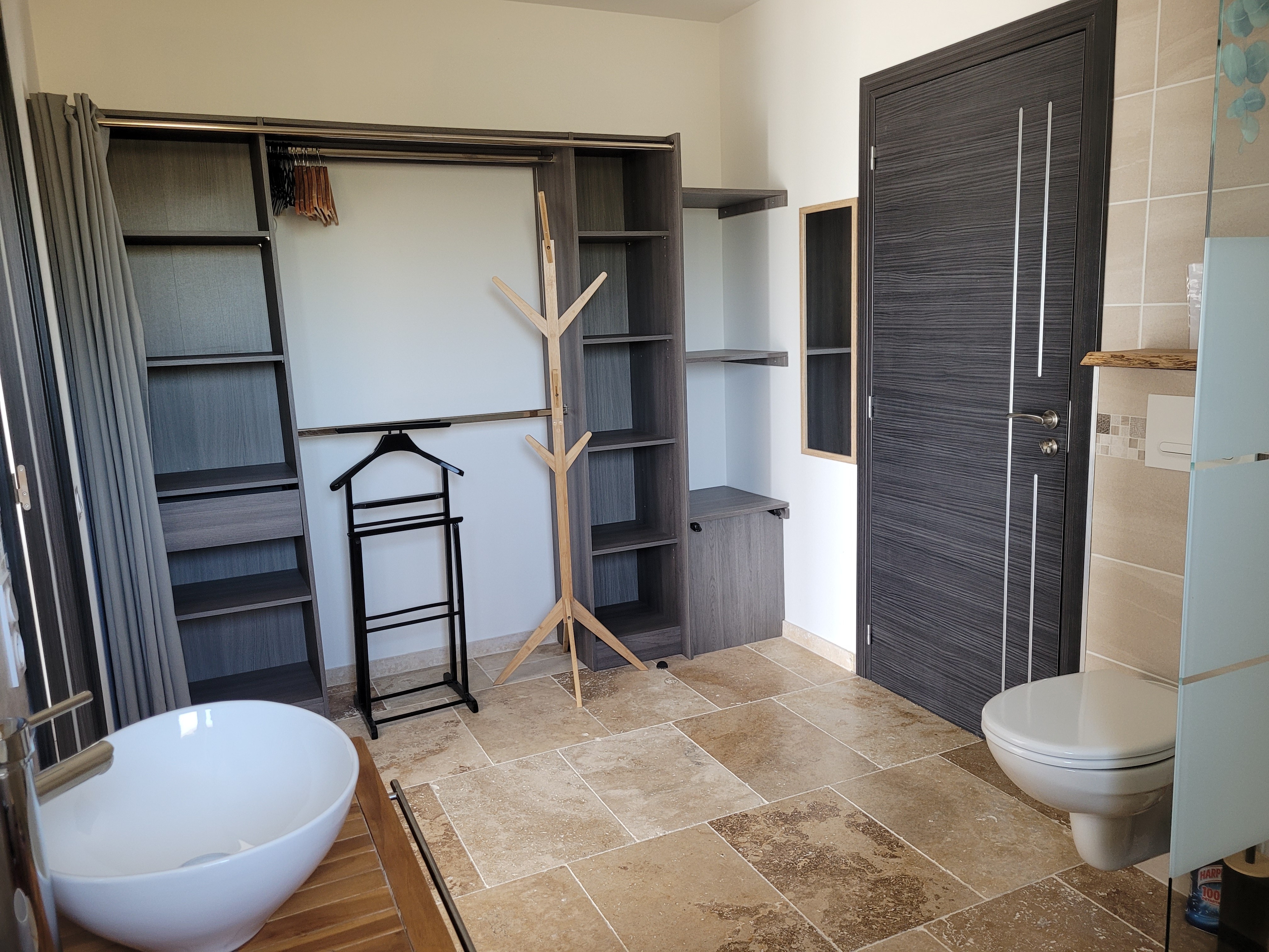 Salle de bains chambre familiale