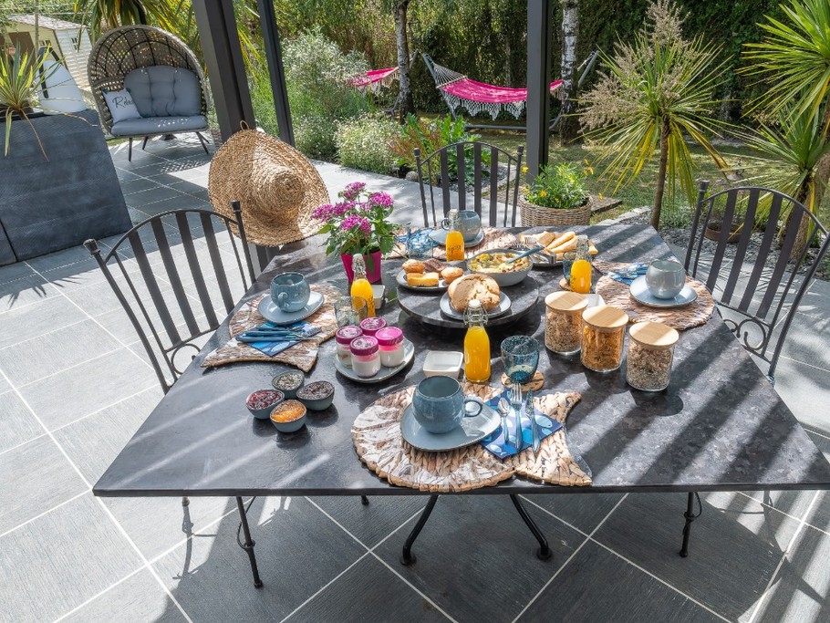 petit déjeuner en terrasse