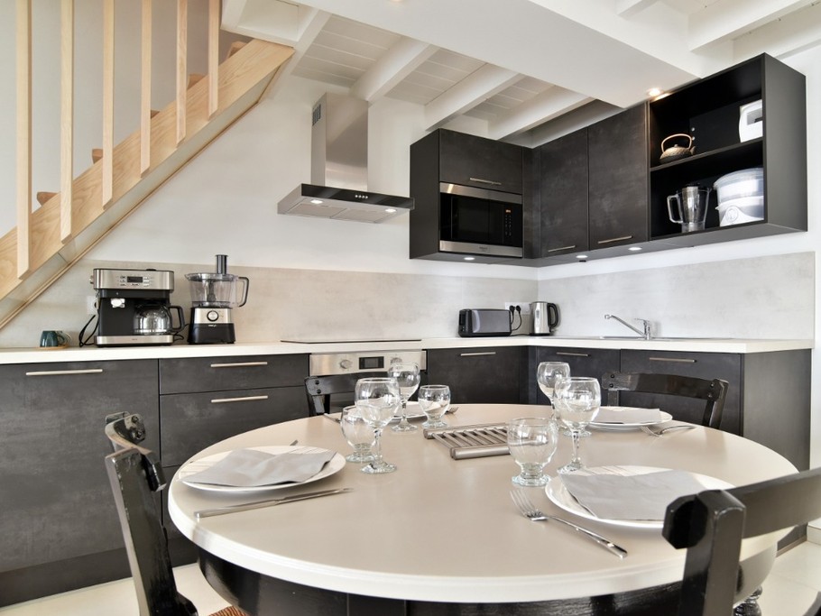 Cuisine parfaitement équipée pour la préparation des vos petits déjeuners et repas.