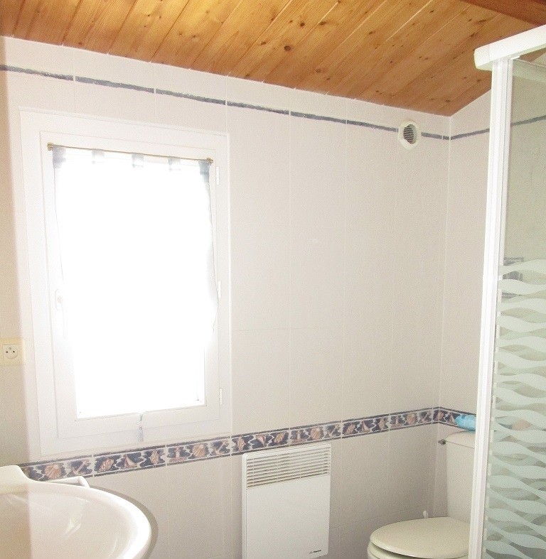 Salle d'eau de l'étage