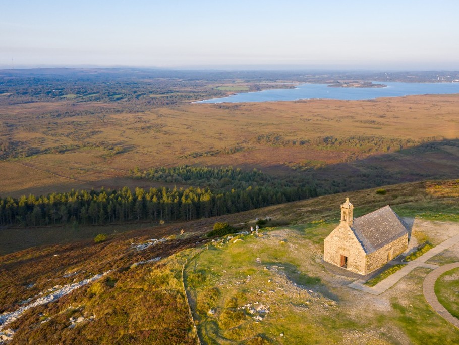 La Chapelle du Mont-Dol, point culminant de la Baie du Mont-Saint-Michel.
Crédits photo : CFSM BERTHIER-Emmanuel