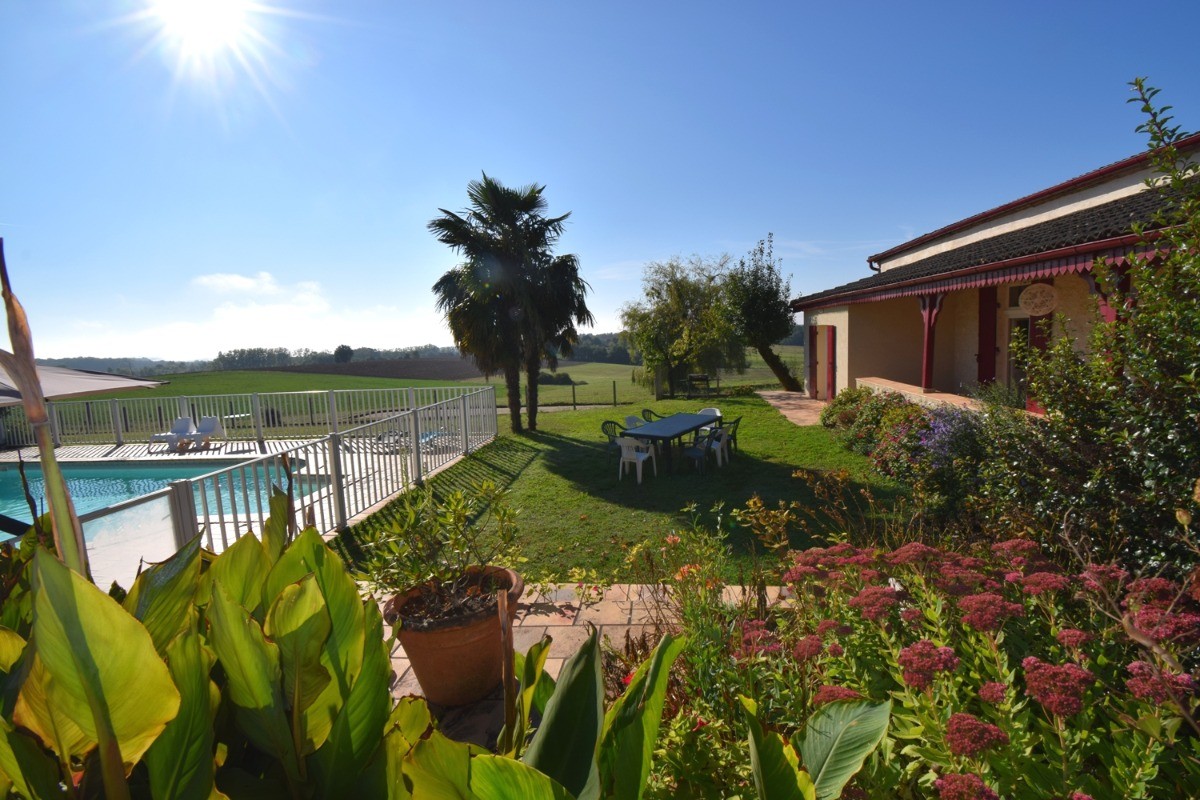 Maison de campagne 8 personnes avec piscine - Saint-Jean-de-Duras