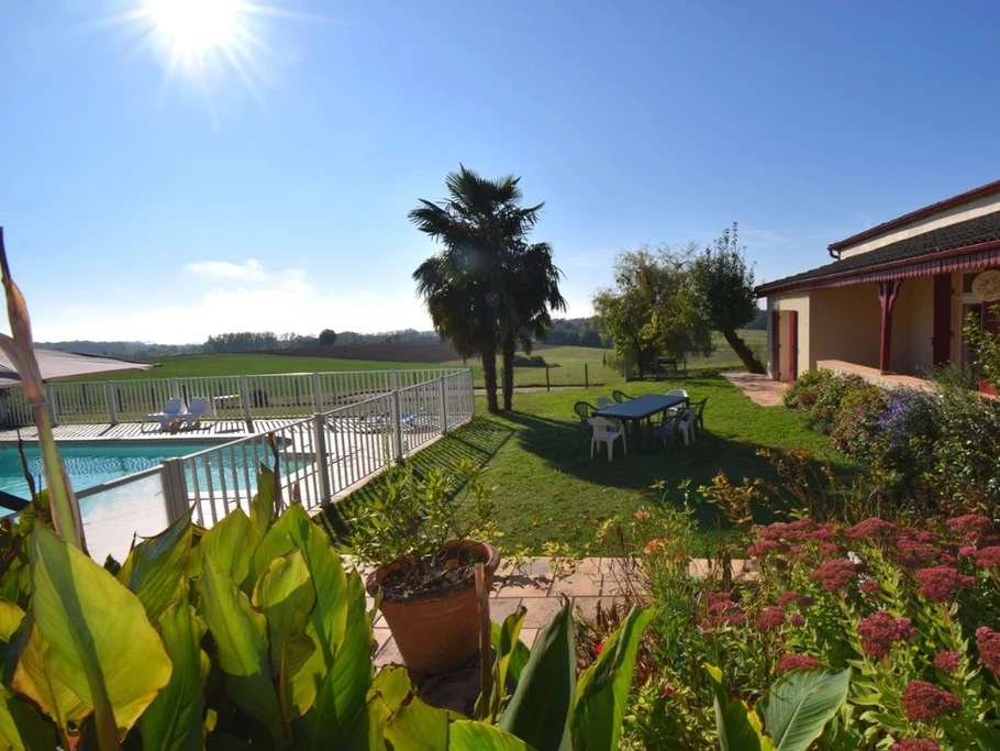 Maison de campagne 8 personnes avec piscine - Saint-Jean-de-Duras