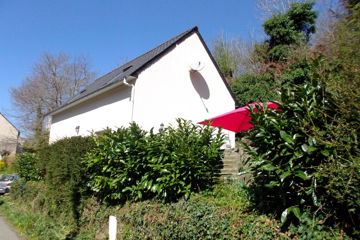 Location avec terrasse et jardin privatif clos
