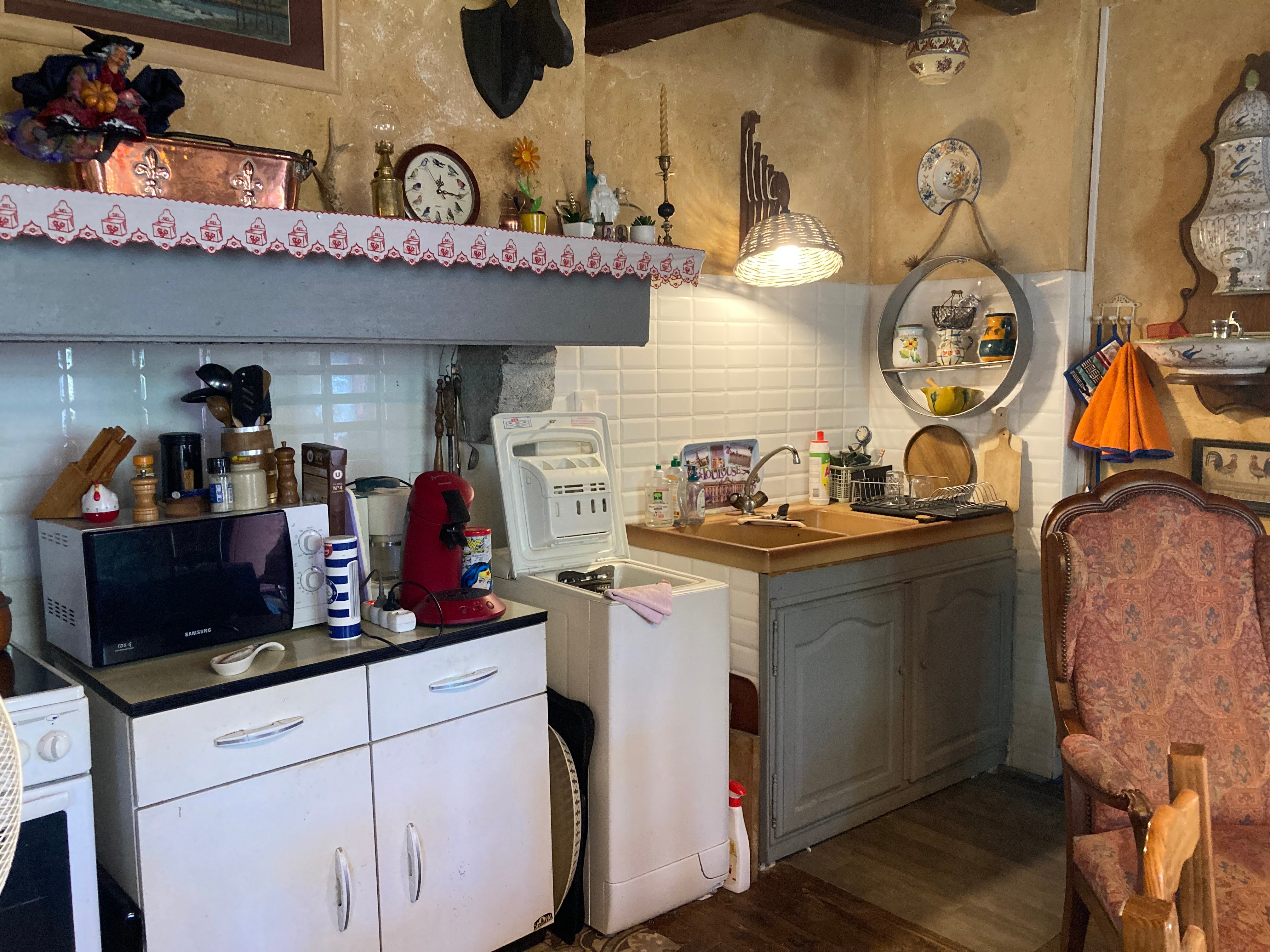 Zélie’s house – living room with kitchen area