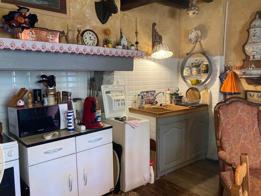 Zélie’s house – living room with kitchen area