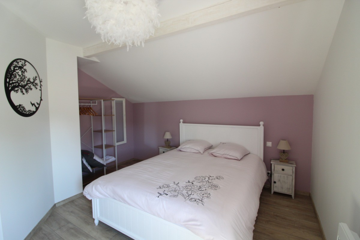 Chambre, lit 160 - Au Coin des Fées