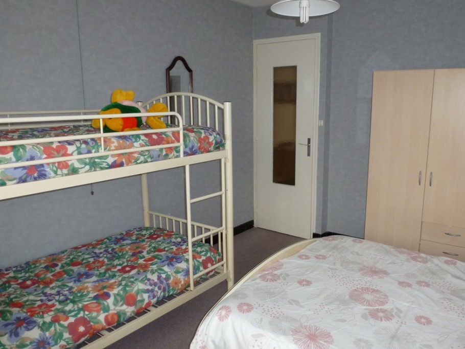 Seconde chambre (lit 140 et 2 lits superposés 90)