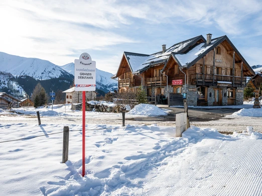 Le chalet vue du départ des cours ESF