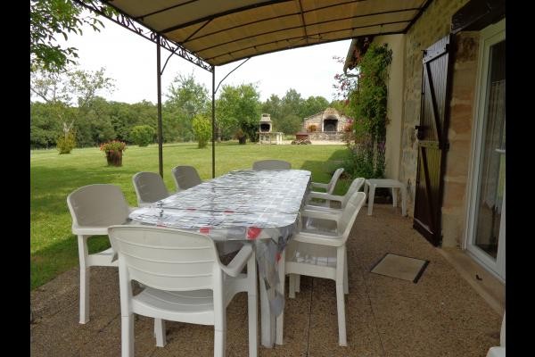 terrasse côté piscine