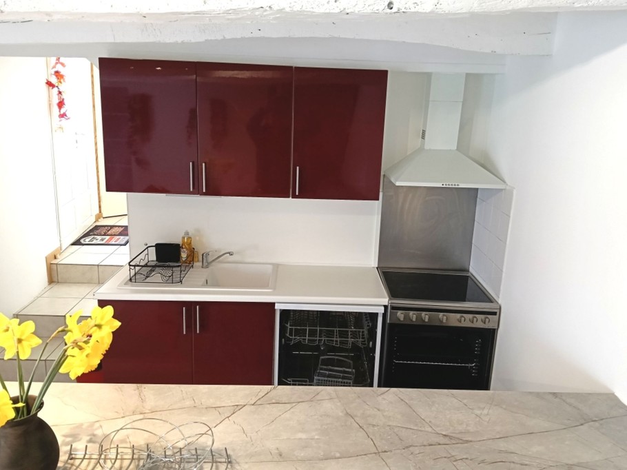 Fitted kitchen area