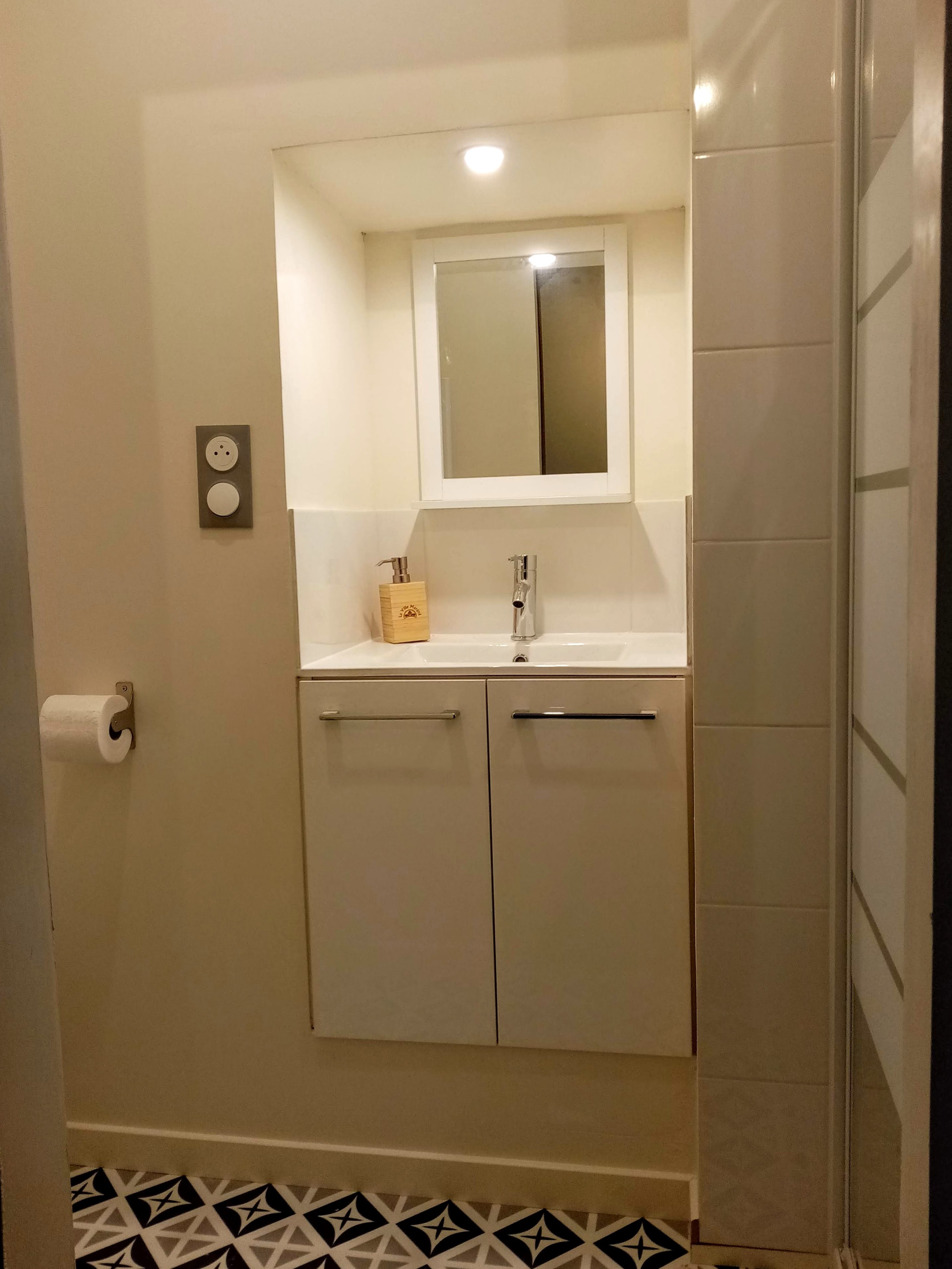 salle d'eau - chambre 1 lit double