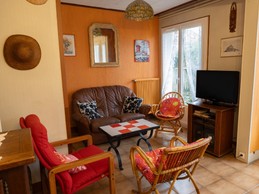 salon avec télé et wifi