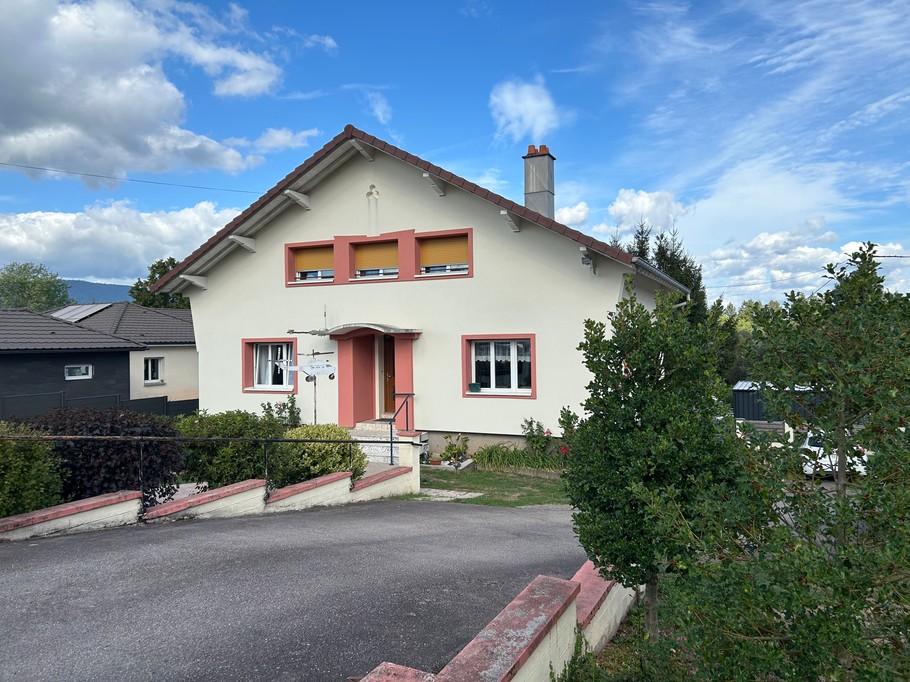 Chez Papy Roger holiday cottage, situated in a small village near Gérardmer