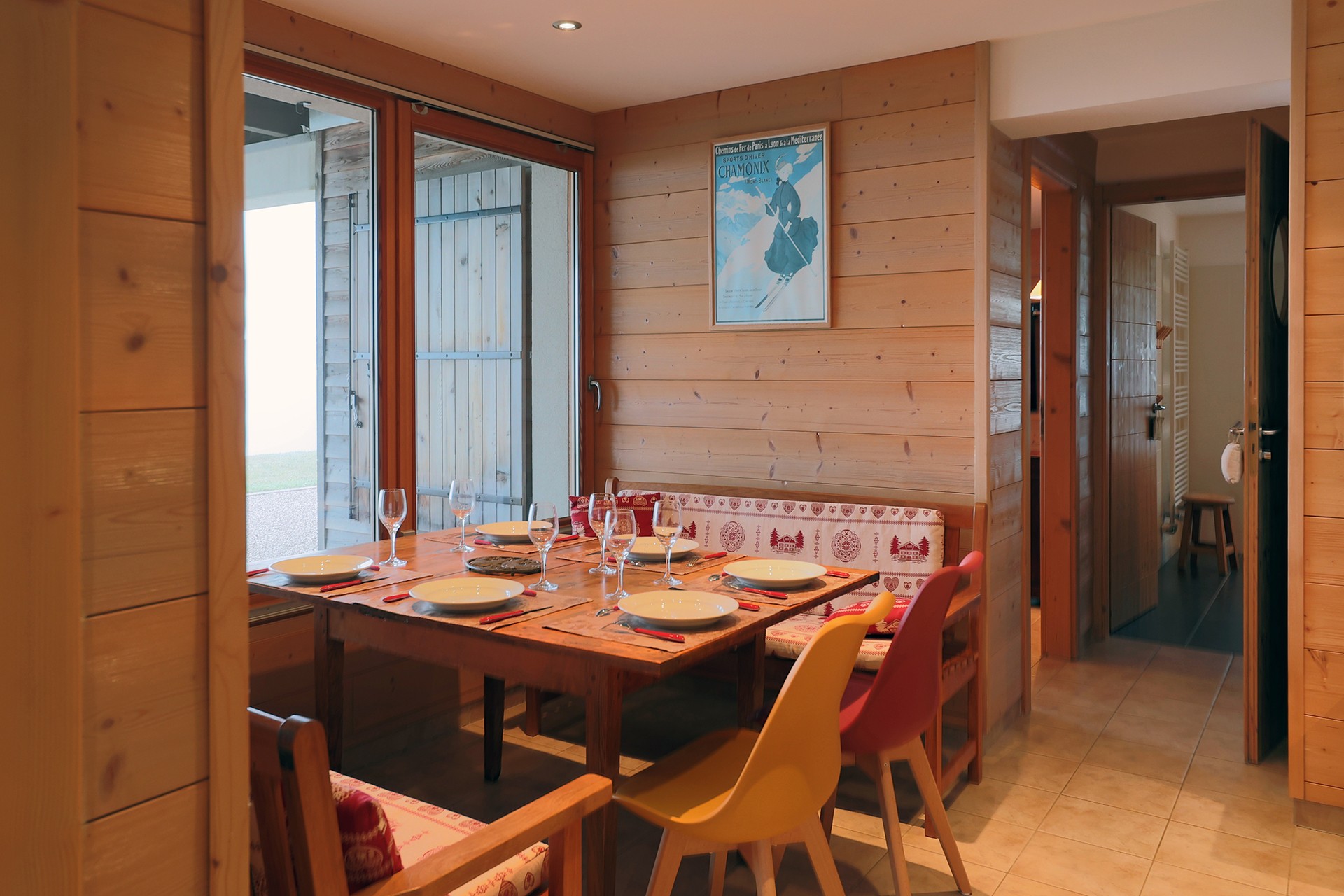 Séjour - Gîte Les Neufs Lieux – Gérardmer, 4 étoiles, piscine et vue imprenable sur le lac