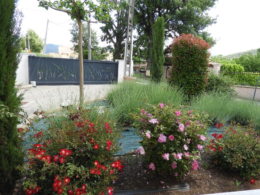 Entrée vue de la grande chambre