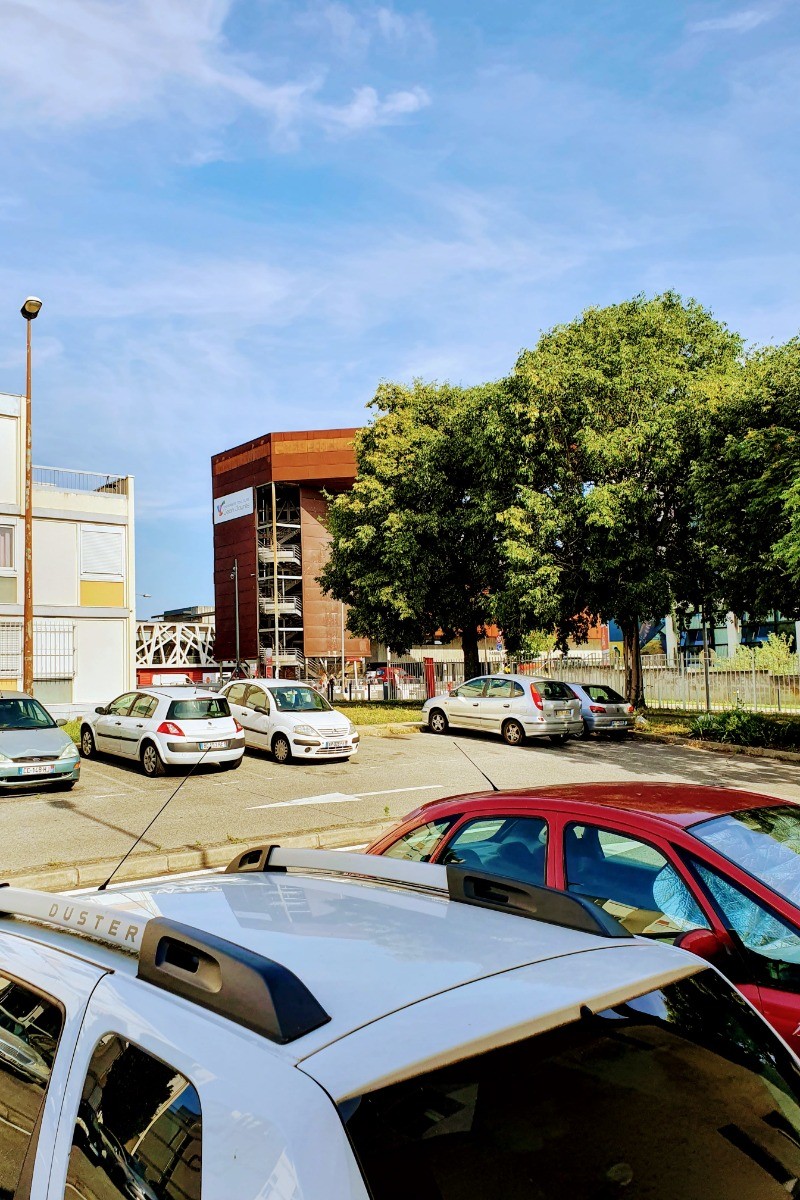 L'arche entrée de l'université Toulouse 2 /Jean Jaurès.