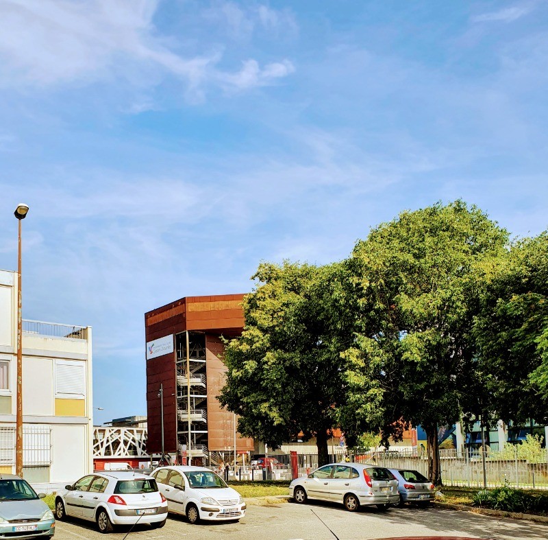 L'arche entrée de l'université Toulouse 2 /Jean Jaurès.