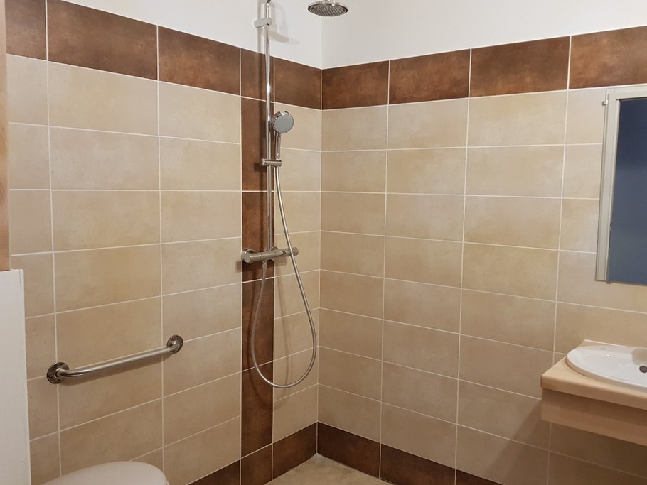 Vercors Autrans - douche à l'italienne